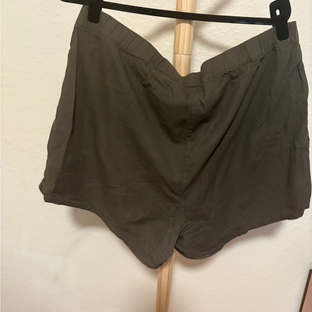 Madewell Green linen Shorts Relaxed Fit